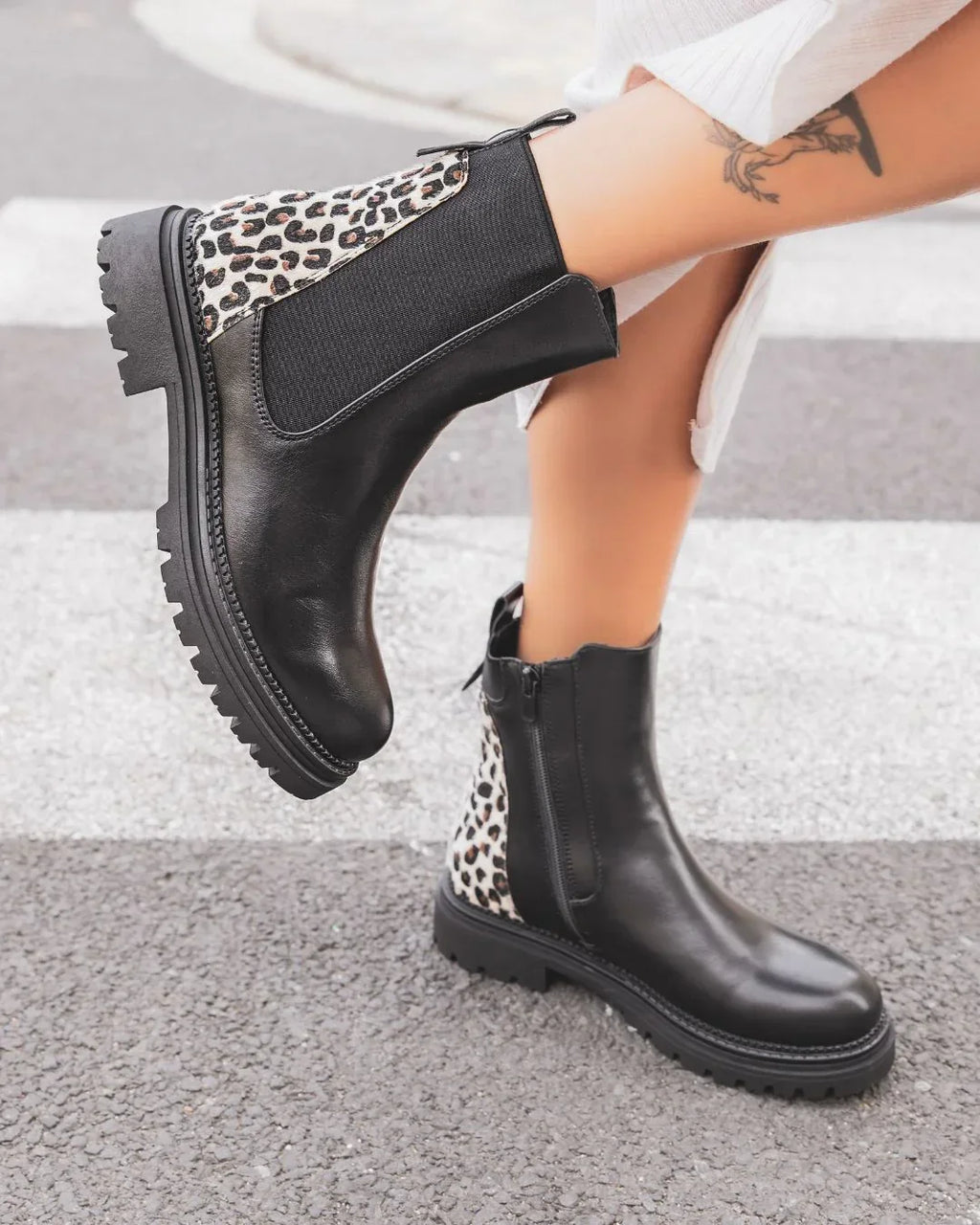 OISLOHÉ Botas Negras Leopardo