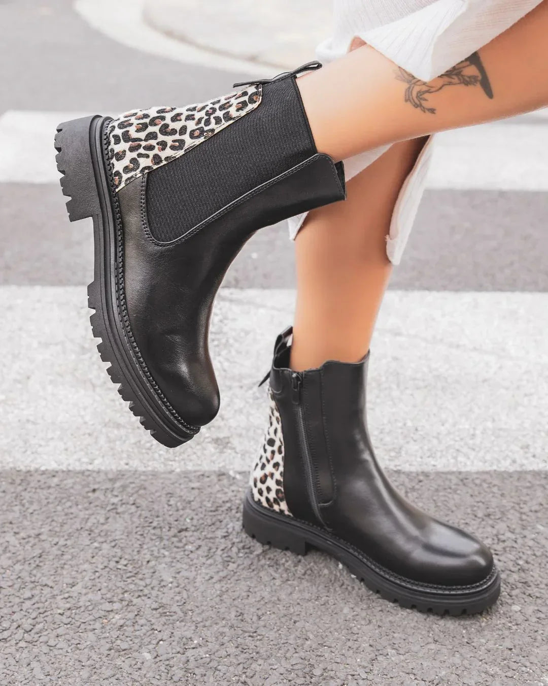 OISLOHÉ Botas Negras Leopardo